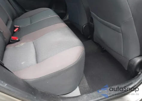 2018 Toyota Corolla Le z USA, uszkodzony, nr VIN 5YFBURHE3JP792041